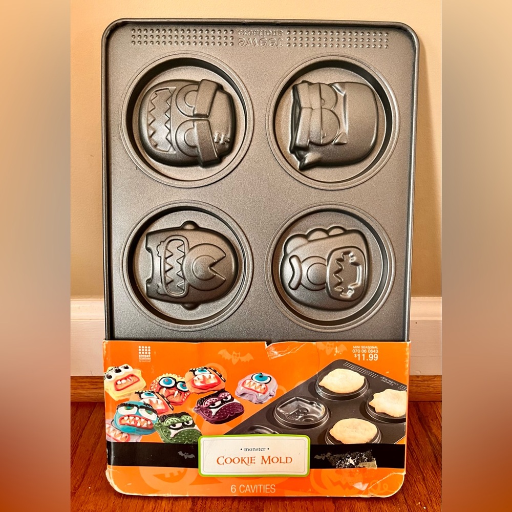Sweet Creations Halloween Monster Cookie Mold Pan